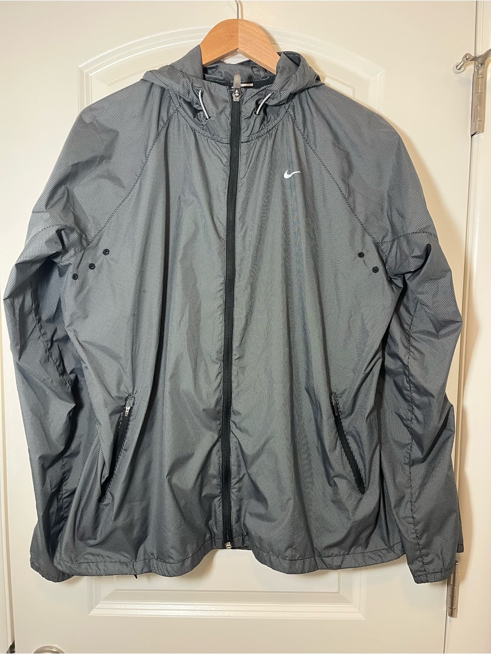 Nike  Gray Lightweight Hooded Windbreaker Jacket